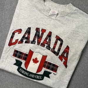 Vintage Canada T-Shirt M Single Stitch 80s 90s Strong & Free Maple Leaf Plaid